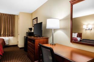 Econo Lodge Inn & Suites Dickson - Dickson - 4