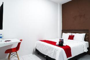 RedDoorz near Seasons City Mall - 3