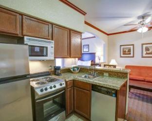 Comfort Suites University Drive - College Station - 9