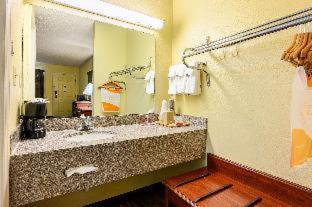 Econo Lodge - Athens - 9