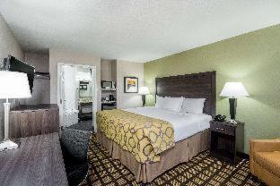 Baymont by Wyndham Clarksville - Clarksville - 8