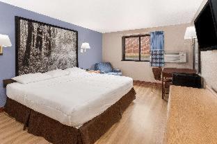 Super 8 by Wyndham Kenosha/Pleasant Prairie - 7