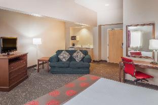 Ramada by Wyndham Hammond Hotel & Conference Center - Hammond - 2
