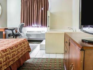 Econo Lodge - Kalamazoo - 7