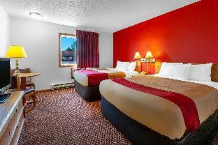 Travelodge by Wyndham Escanaba - Escanaba - 5