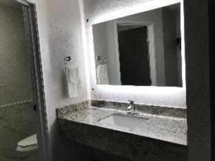 HomeTown Inn - Clearwater - 6