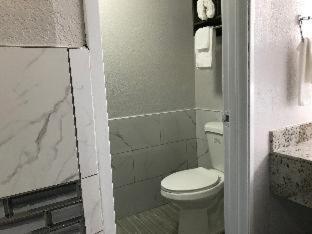 HomeTown Inn - Clearwater - 4