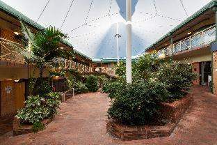 Mayfair Plaza Motel and Apartments - Hobart - 9