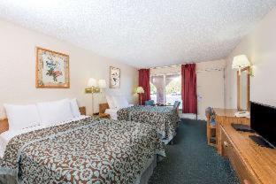 Days Inn by Wyndham Socorro - 8