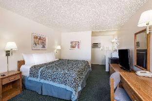 Days Inn by Wyndham Socorro - 5