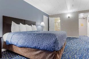 Econo Lodge - Hicksville - 4