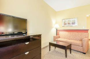 Comfort Suites Salina South - 3