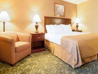 Baymont by Wyndham Battle Creek/I-94 - Battle Creek - 5