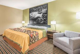 Super 8 by Wyndham Bryant Little Rock Area - 4