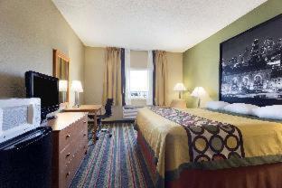 Super 8 by Wyndham Lees Summit - 6