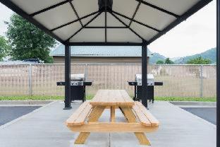 Microtel Inn & Suites by Wyndham New Martinsville - New Martinsville - 7