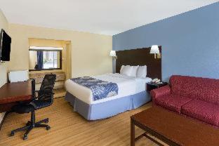Days Inn by Wyndham Statesville - 8