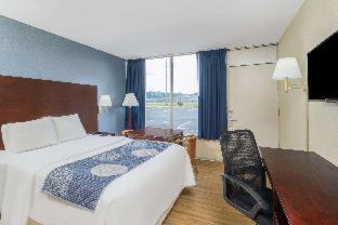 Days Inn by Wyndham Statesville - 7