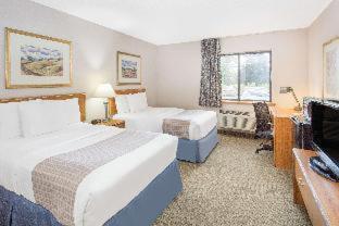 Baymont by Wyndham Davenport - Davenport - 3