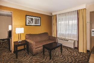 La Quinta by Wyndham Carlsbad - Legoland Area - 6