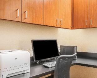 Comfort Inn & Suites Atoka-Millington - 9
