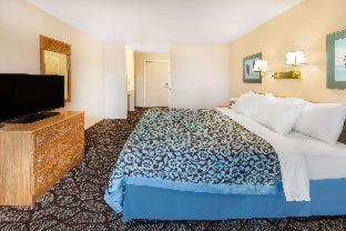 Baymont by Wyndham Manistee - 9