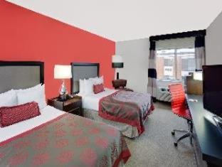 Ramada by Wyndham Marquette - Marquette - 8