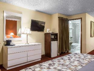 Rodeway Inn & Suites Branford - Guilford - Branford - 4