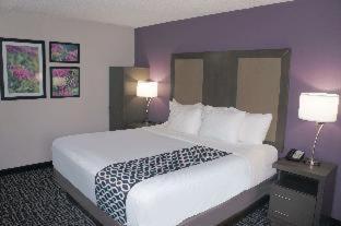 La Quinta Inn by Wyndham Davenport & Conference Center - Davenport - 3