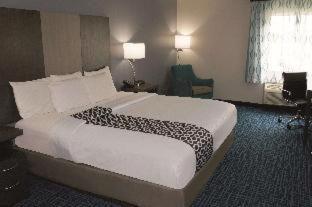 La Quinta Inn & Suites by Wyndham Peru Starved Rock St Park - 3