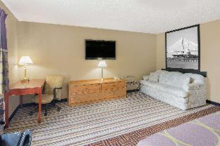 Super 8 by Wyndham Knoxville - Knoxville - 5