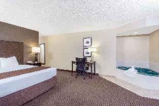 AmericInn by Wyndham Rhinelander - Rhinelander - 5