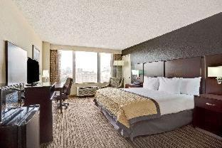 Wyndham Garden Norfolk Downtown - 7