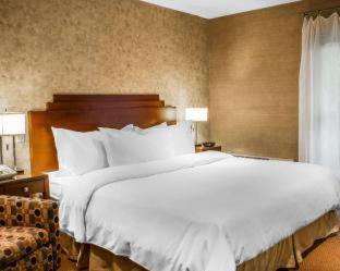 The Woodlands Inn - Wilkes-Barre - 3