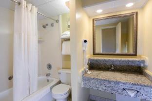 Ashore Resort & Beach Club - 7
