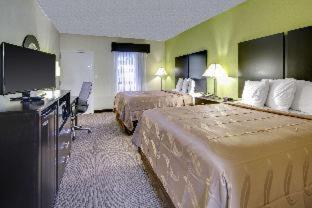 Quality Inn Asheville Downtown Tunnel Rd - 7