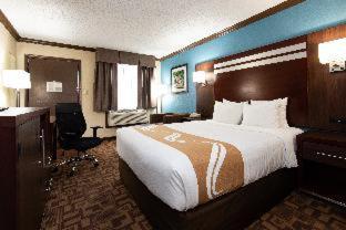 Quality Inn & Suites Quakertown-Allentown - Quakertown - 2