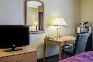 Quality Inn & Suites South - 1