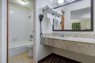 Rodeway Inn - Union - 4