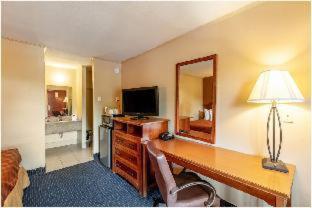Red Carpet Inn - Stamford - Stamford - 8