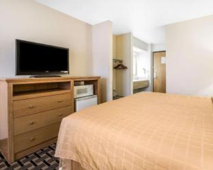 Quality Inn Mauston I-90 - 6