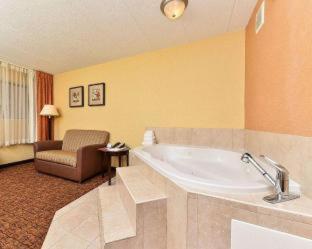 Latitude Suites Tinton Falls Eatontown - BW Premier Collection - 6