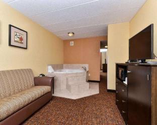 Latitude Suites Tinton Falls Eatontown - BW Premier Collection - Tinton Falls - 4