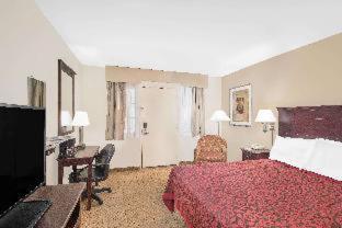 Days Inn by Wyndham Springfield/Phil.Intl Airport - 3