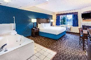 AmericInn by Wyndham Hotel and Suites Long Lake - Long Lake - 9