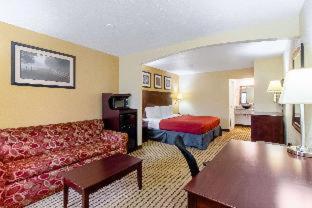 Quality Inn & Suites Dickson - 2