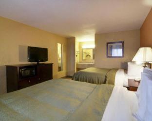 Quality Inn Russellville I-40 - 3