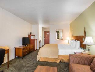 Quality Inn & Suites Tulare - Tulare - 1