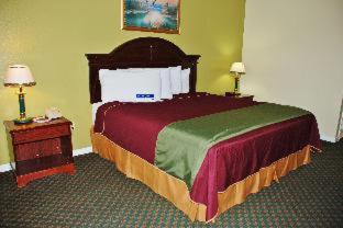 Americas Best Value Inn & Suites Hempstead - 2