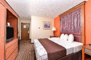 Stillwater Inn & Suites - Stillwater - 1